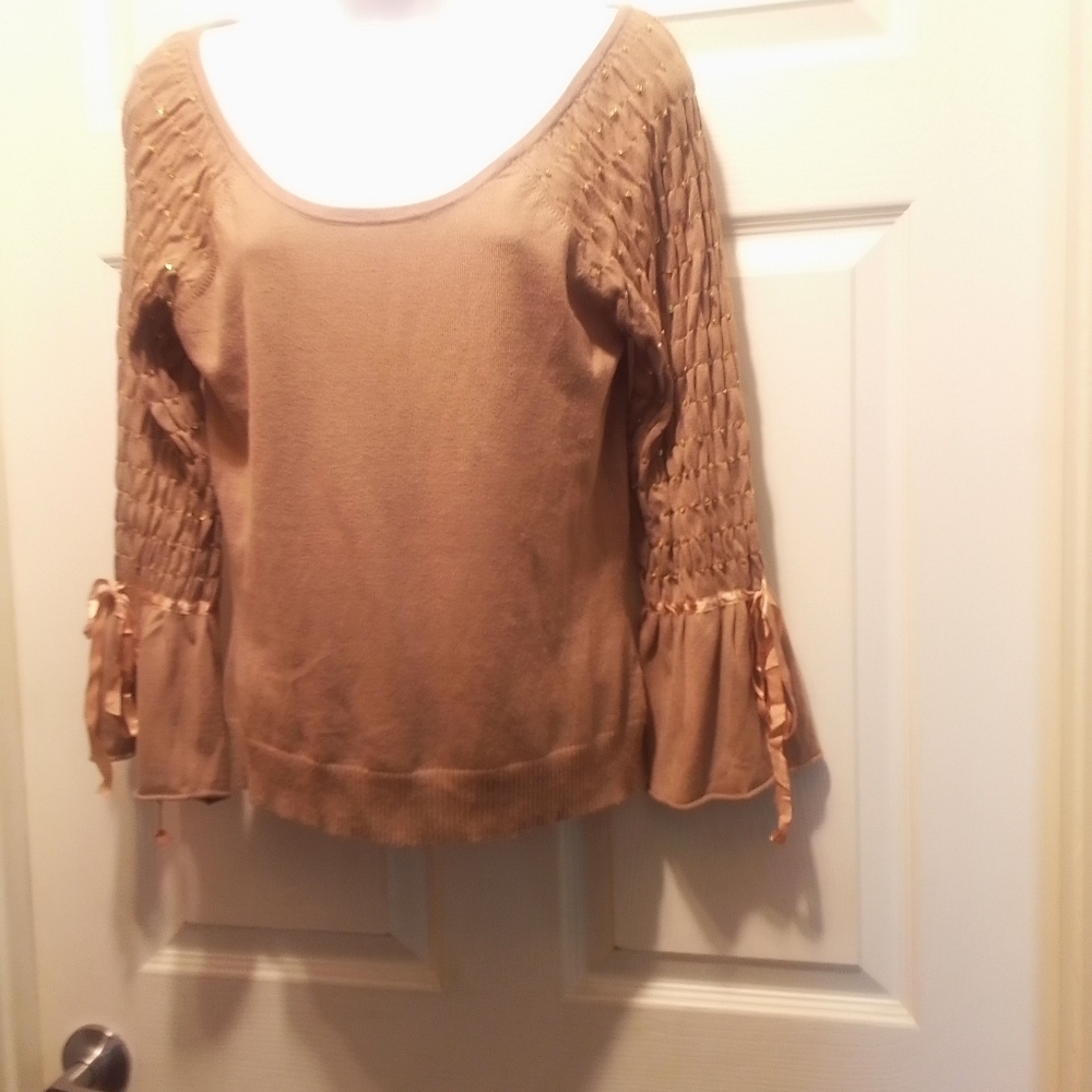 Newport News Size Small Long sleeves Sweater Camel Iridescent beads/sequ…
